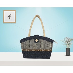 Hand Bag - A stylish handbag, with magnetic closer and zipper (14 x 4 x 11 inches)